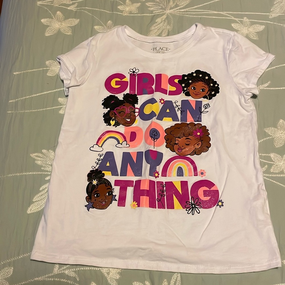 Place girls t-shirt  “GIRLS CAN DO ANYTHING “
Never worn, tags removed